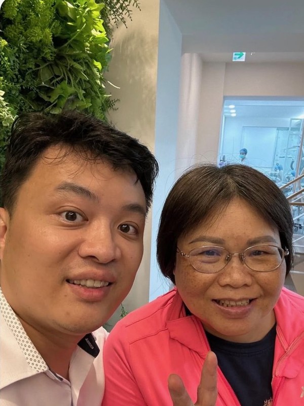 患者與王醫師矯正合照