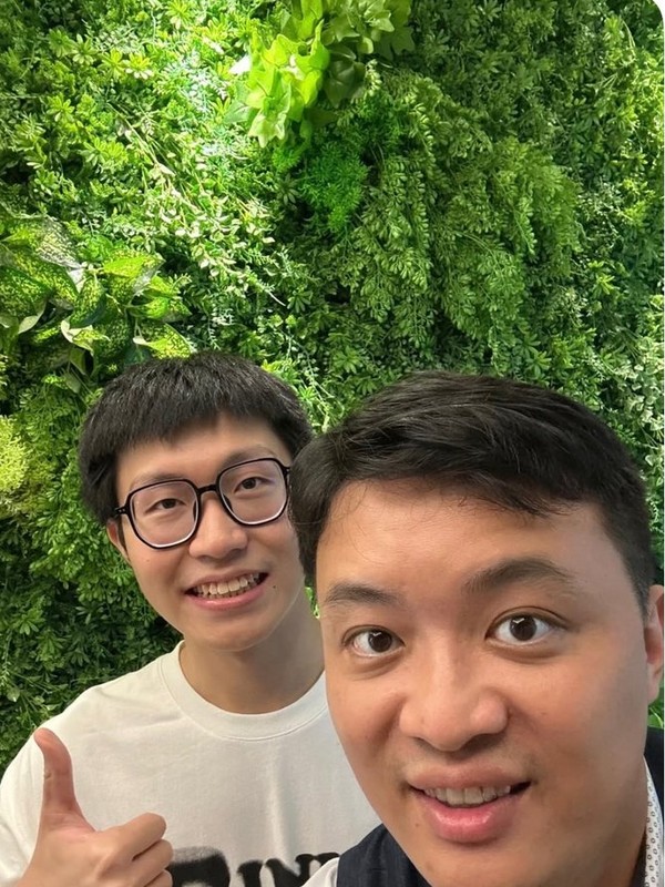 患者與王醫師矯正合照
