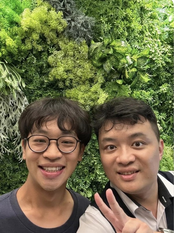 患者與王醫師矯正合照