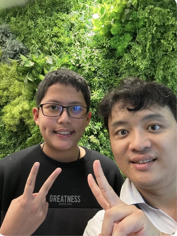 患者與王醫師矯正合照